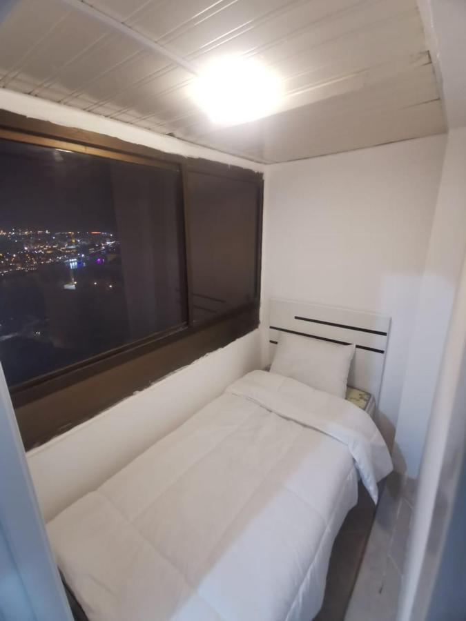 Cloud9 Hostel Dubai Exterior photo